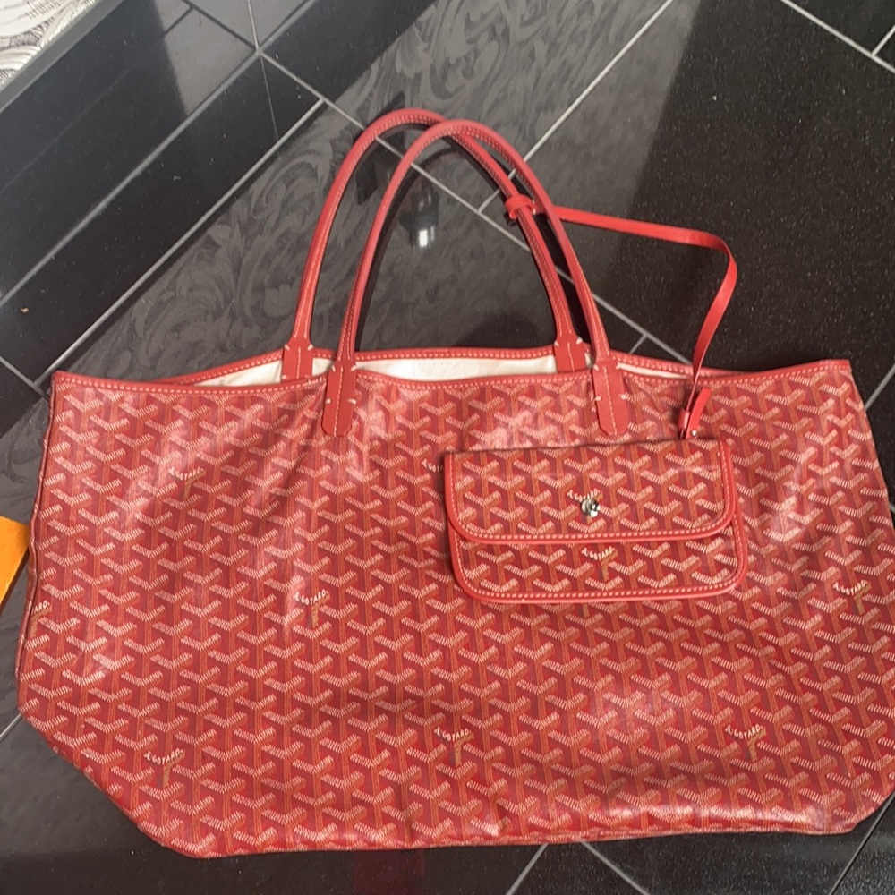GOYARD
Goyardine Saint Louis GM Red